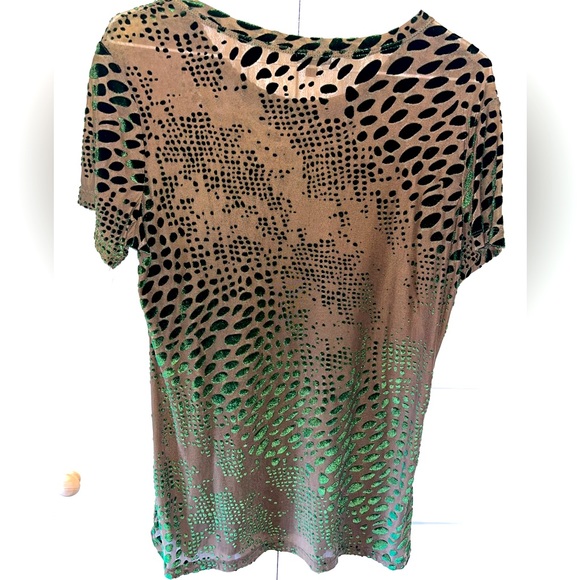 Hannah multicolored blouse size medium in great used condition. - Picture 4 of 5